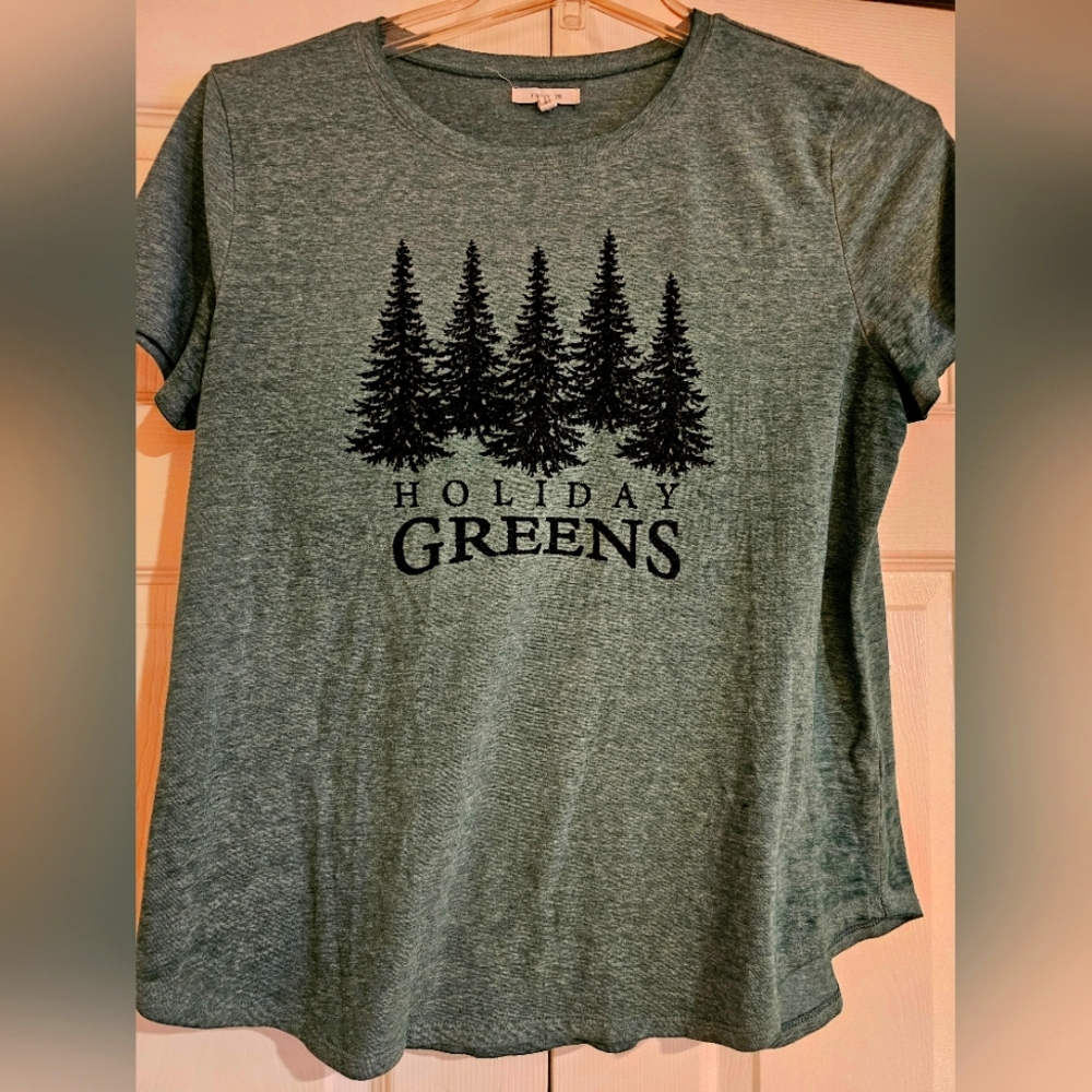 Maurices Graphic Tee Size Large